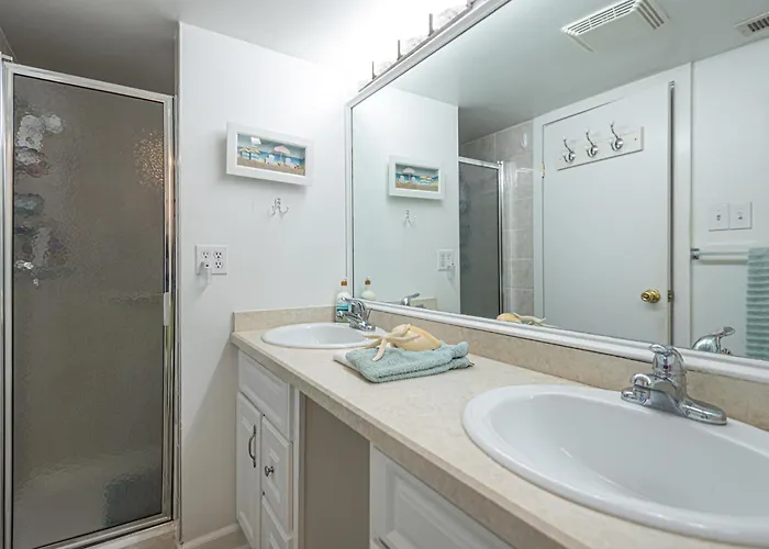 Pyramid-2 Bedroom With Private Balcony And Ocean Views