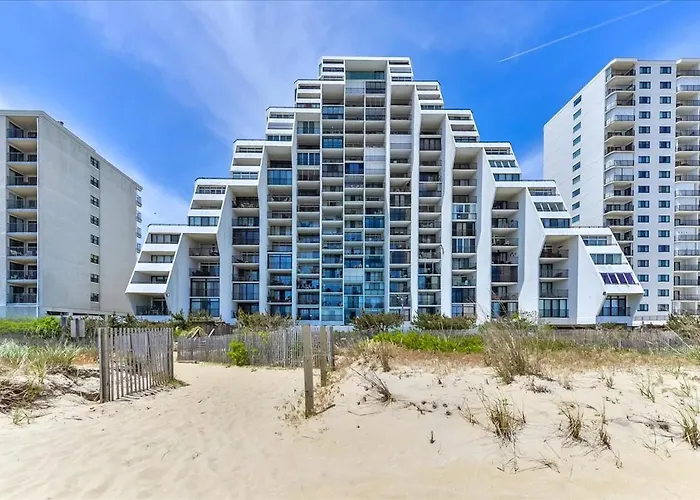 Pyramid-2 Bedroom With Private Balcony And Ocean Views